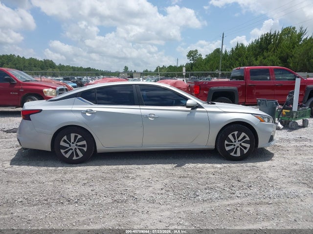 1N4BL4BV9MN318729 Nissan Altima S Fwd