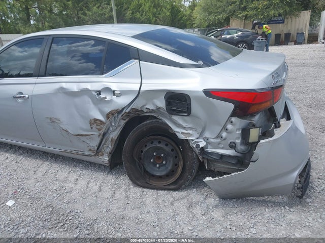 1N4BL4BV9MN318729 Nissan Altima S Fwd