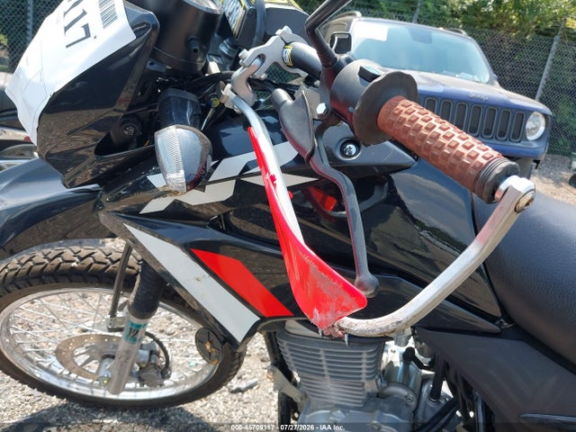 45709117 :رقم المزاد ، 3H1KD1314RD100955 vin ، 2024 Honda Xr150l E مزاد بيع