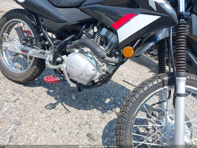 45709117 :رقم المزاد ، 3H1KD1314RD100955 vin ، 2024 Honda Xr150l E مزاد بيع