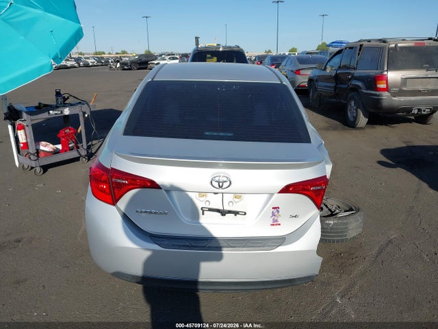 Toyota COROLLA SE 2018 5YFBURHE4JP748310 Image 16