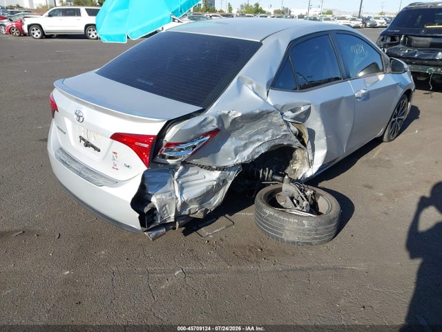 Toyota COROLLA SE 2018 5YFBURHE4JP748310 Image 4