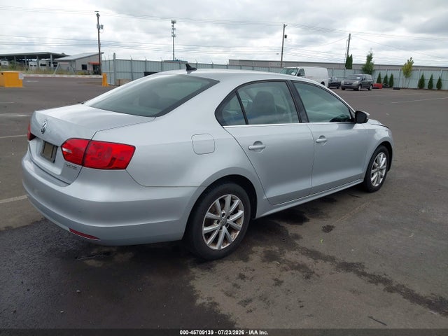 45709139 :رقم المزاد ، 3VWDP7AJ9DM371669 vin ، 2013 Volkswagen Jetta 2.5l Se مزاد بيع
