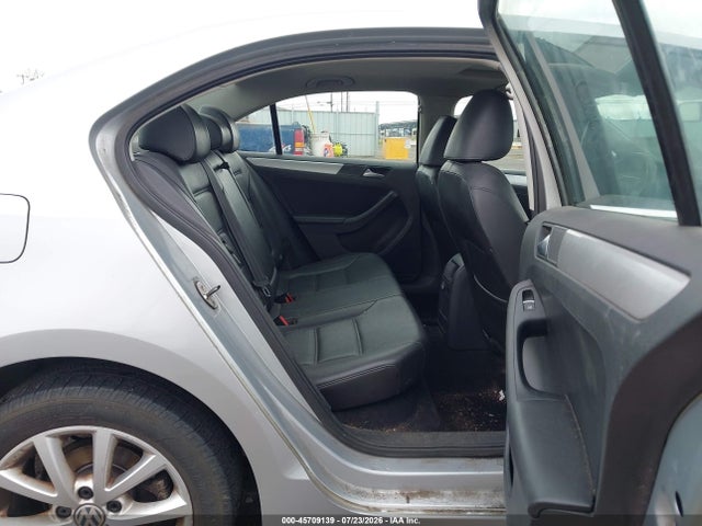 45709139 :رقم المزاد ، 3VWDP7AJ9DM371669 vin ، 2013 Volkswagen Jetta 2.5l Se مزاد بيع