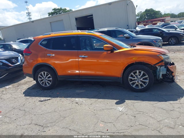 45709140 :رقم المزاد ، JN8AT2MT4HW150069 vin ، 2017 Nissan Rogue Sv مزاد بيع