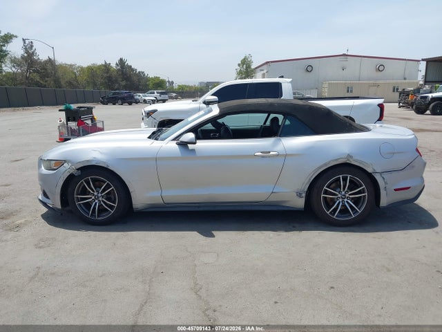 Ford Mustang Ecoboost Premium 2017 1FATP8UH2H5273064 Image 14