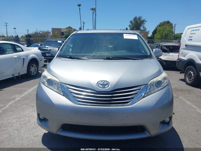 5TDYK3DCXFS667148 Toyota Sienna Xle Premium 8 Passenger