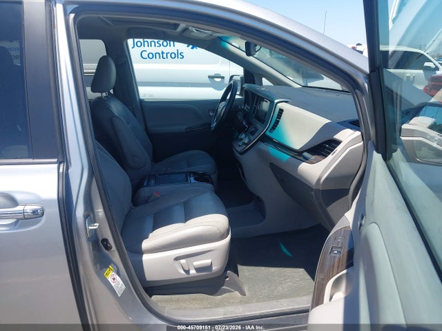 5TDYK3DCXFS667148 Toyota Sienna Xle Premium 8 Passenger
