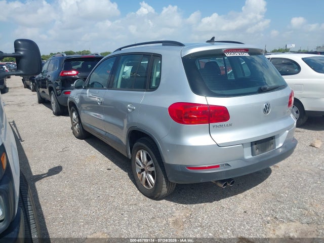2015 Volkswagen Tiguan S მანქანა იყიდება აუქციონზე, vin: WVGAV7AX3FW557142, აუქციონის ნომერი: 45709174