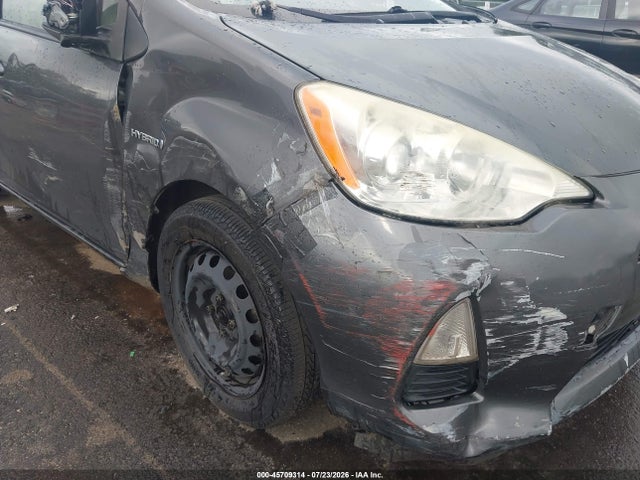 Продаж на аукціоні авто 2013 Toyota Prius C One, vin: JTDKDTB38D1543716, номер лоту: 45709314
