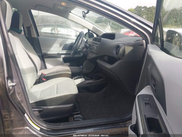 Продаж на аукціоні авто 2013 Toyota Prius C One, vin: JTDKDTB38D1543716, номер лоту: 45709314