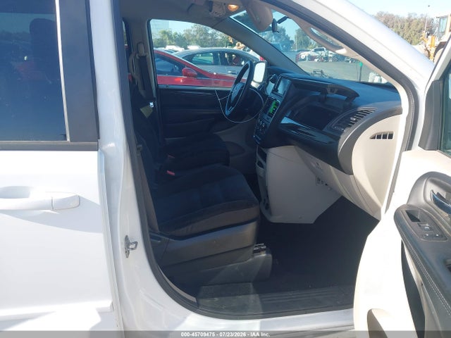 Dodge Grand Caravan Se 2017 2C4RDGBG5HR864235 Image 5