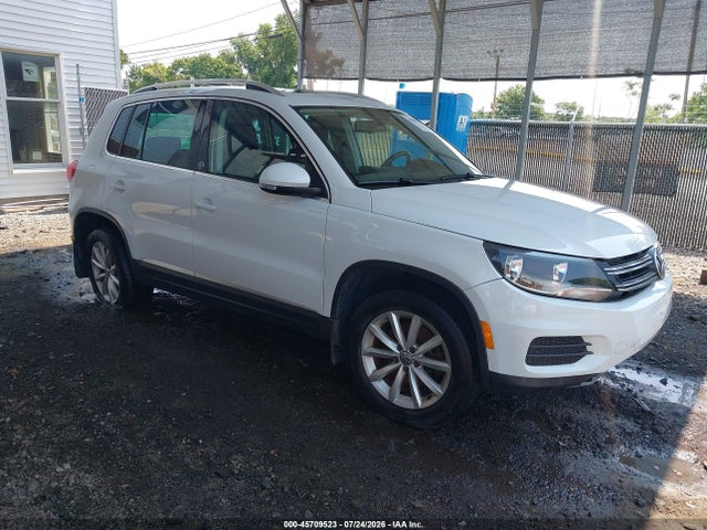 Auction sale of the 2017 Volkswagen Tiguan 2.0t Wolfsburg Edition, vin: WVGSV7AX1HK005881, lot number: 45709523