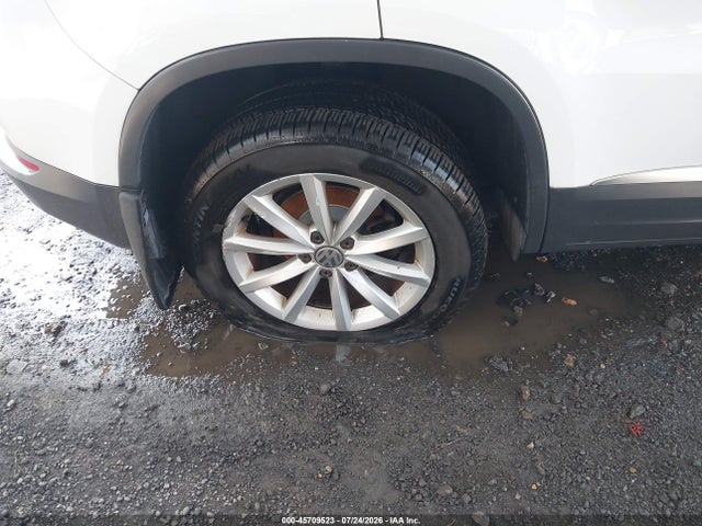 Продаж на аукціоні авто 2017 Volkswagen Tiguan 2.0t Wolfsburg Edition, vin: WVGSV7AX1HK005881, номер лоту: 45709523