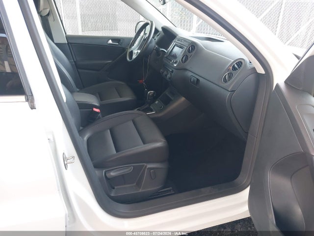 Продаж на аукціоні авто 2017 Volkswagen Tiguan 2.0t Wolfsburg Edition, vin: WVGSV7AX1HK005881, номер лоту: 45709523