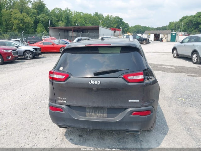 Продажа на аукционе авто 2016 Jeep Cherokee Latitude, vin: 1C4PJMCSXGW310583, номер лота: 45709621