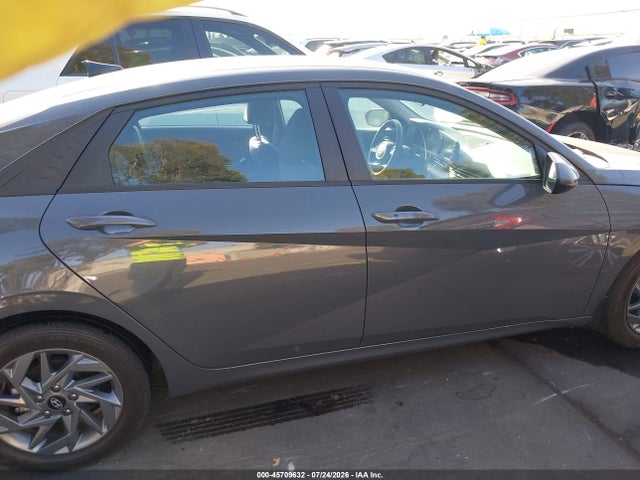 KMHLM4DJ2SU135435 Hyundai Elantra Hybrid Blue
