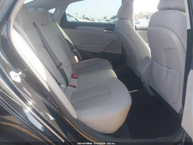 5NPE24AFXJH597866 Hyundai SONATA SE