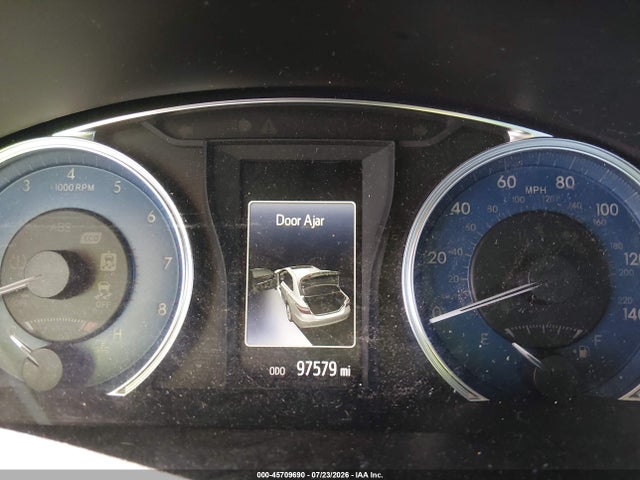 45709690 :رقم المزاد ، 4T1BF1FK1HU435311 vin ، 2017 Toyota Camry Le مزاد بيع