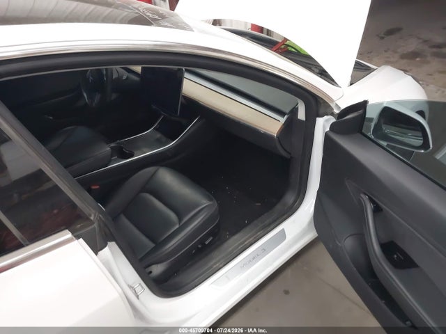 Tesla Model 3 Long Range/performance 2018 5YJ3E1EB6JF181431 Image 5