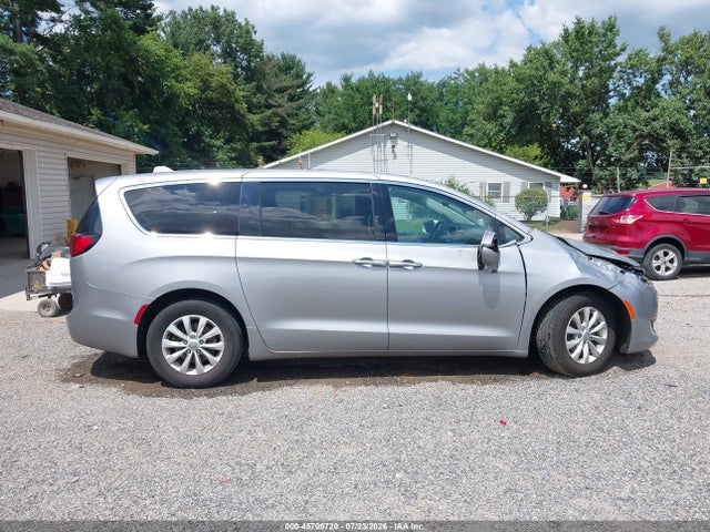 Продаж на аукціоні авто 2019 Chrysler Pacifica Touring Plus, vin: 2C4RC1FG4KR516198, номер лоту: 45709720