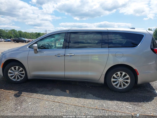 Продаж на аукціоні авто 2019 Chrysler Pacifica Touring Plus, vin: 2C4RC1FG4KR516198, номер лоту: 45709720