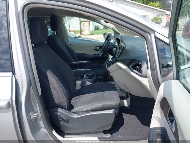 Продаж на аукціоні авто 2019 Chrysler Pacifica Touring Plus, vin: 2C4RC1FG4KR516198, номер лоту: 45709720