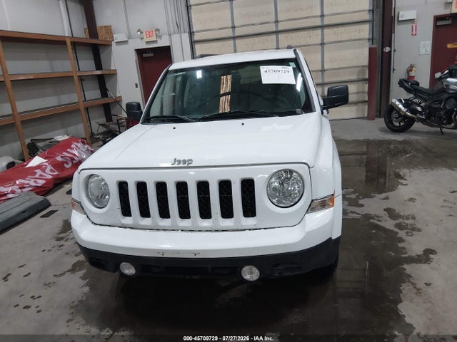 1C4NJPBB6GD804056 Jeep Patriot Sport