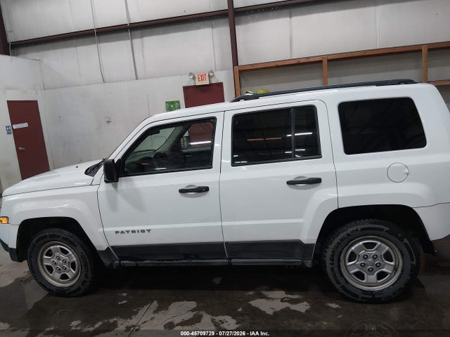 1C4NJPBB6GD804056 Jeep Patriot Sport