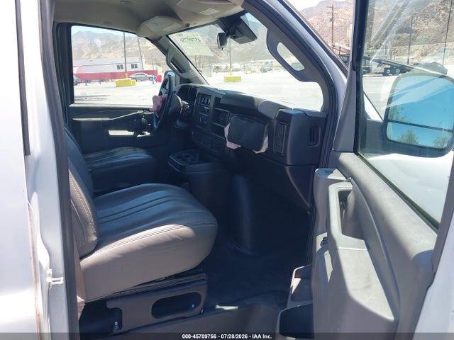 Chevrolet Express 2500 Work Van 2019 1GCWGAFGXK1298098 Image 5