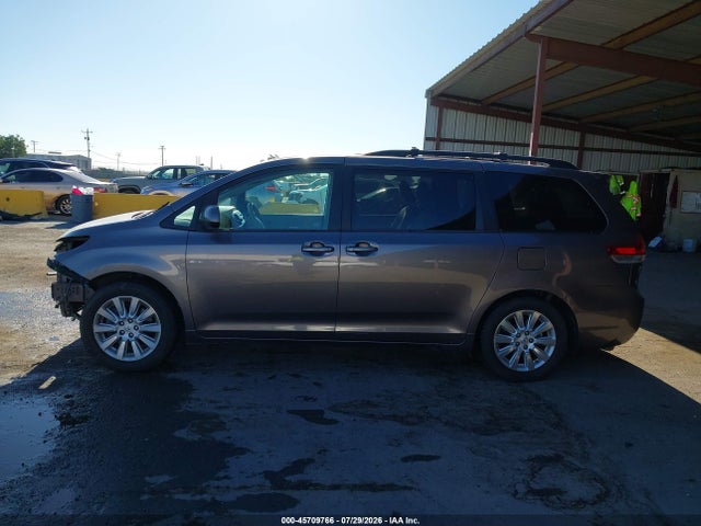 5TDJK3DC1ES080000 Toyota Sienna Le 7 Passenger