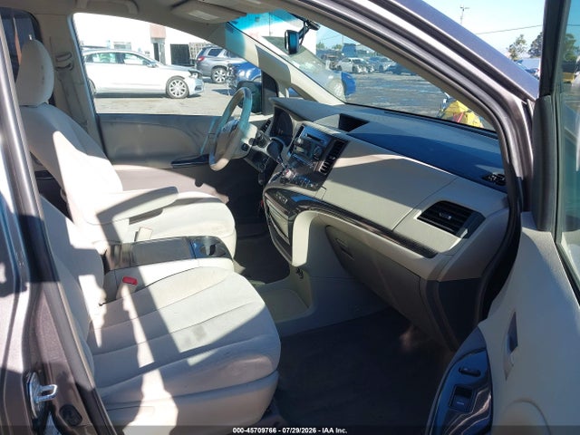5TDJK3DC1ES080000 Toyota Sienna Le 7 Passenger