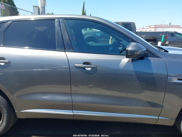 Jaguar F-PACE S 2017 SADCM2BV1HA069599 Image 13