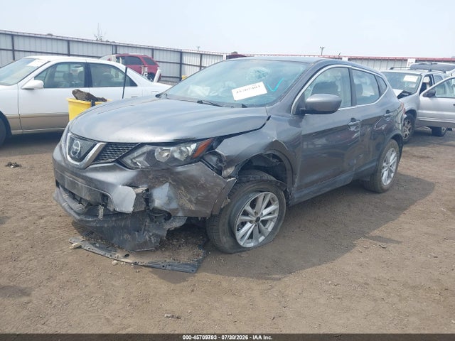 JN1BJ1CR5KW310444 Nissan Rogue Sport S