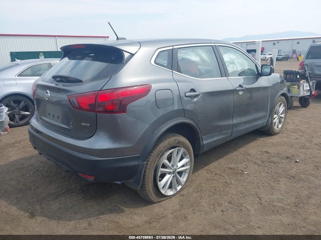 JN1BJ1CR5KW310444 Nissan Rogue Sport S