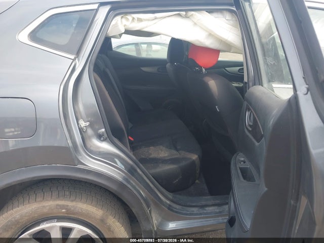 JN1BJ1CR5KW310444 Nissan Rogue Sport S