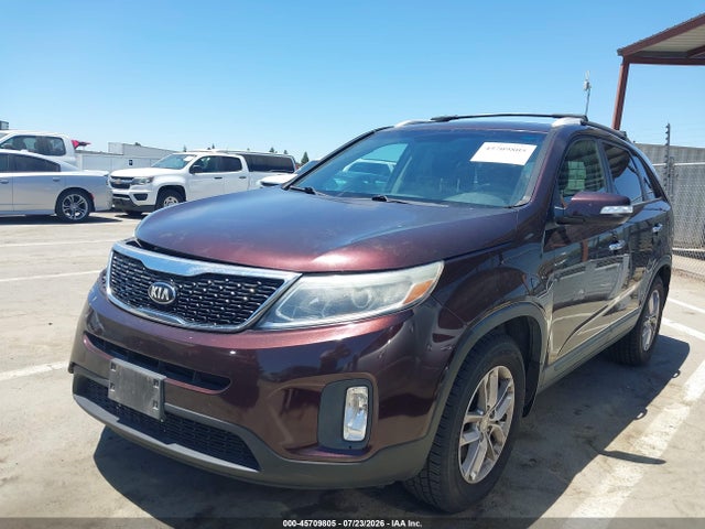 KIA SORENTO LX 2015 5XYKT4A68FG631530 Image 2