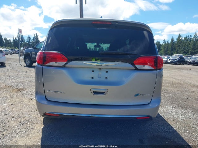 2017 Chrysler Pacifica Hybrid Touring Plus მანქანა იყიდება აუქციონზე, vin: 2C4RC1H73HR836196, აუქციონის ნომერი: 45709828