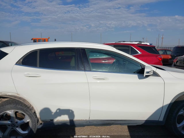 45709841 :رقم المزاد ، WDCTG4EB2JJ428278 vin ، 2018 Mercedes-benz Gla 250 مزاد بيع