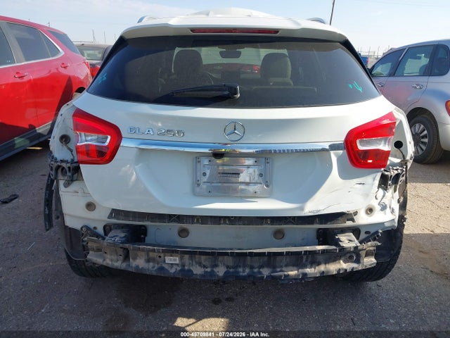 45709841 :رقم المزاد ، WDCTG4EB2JJ428278 vin ، 2018 Mercedes-benz Gla 250 مزاد بيع