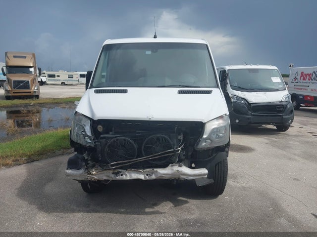 Auction sale of the 2016 Mercedes-benz Sprinter 2500 Normal Roof, vin: WD3PE7DD6GP254104, lot number: 45709840