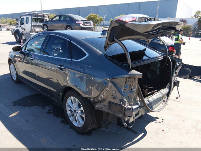 3FA6P0MU8KR209093 Ford Fusion Hybrid Sel