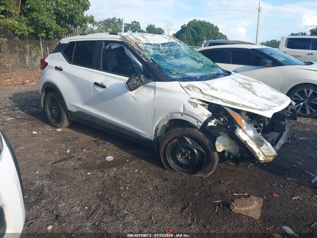 Продажа на аукционе авто 2018 Nissan Kicks S, vin: 3N1CP5CU4JL517281, номер лота: 45709873