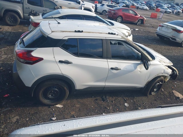 Продажа на аукционе авто 2018 Nissan Kicks S, vin: 3N1CP5CU4JL517281, номер лота: 45709873