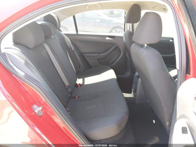 3VW1K7AJ0FM340086 Volkswagen Jetta 2.0l S