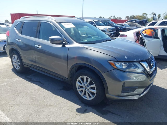 Nissan ROGUE SV 2017 JN8AT2MT4HW142117 zdjęcie główne