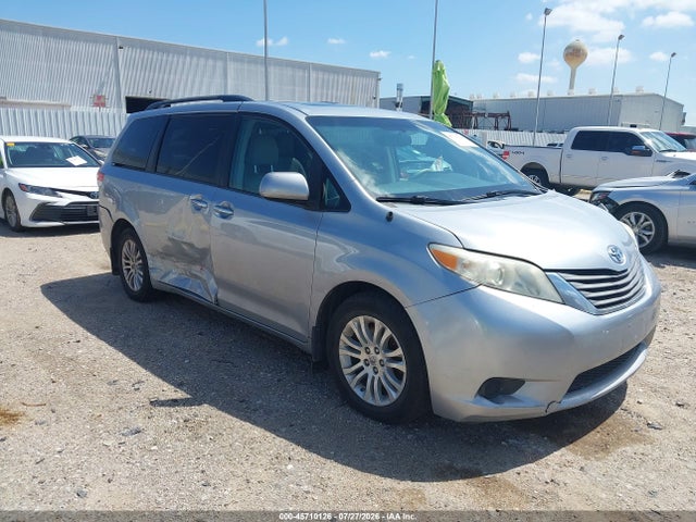 Aukcja sprzedaży 2014 Toyota Sienna Xle V6 8 Passenger, vin: 5TDYK3DC6ES473800, numer aukcji: 45710126