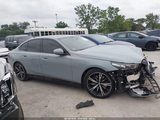 2025 Bmw 530i Xdrive მანქანა იყიდება აუქციონზე, vin: WBA53FJ05SCU17207, აუქციონის ნომერი: 45710127