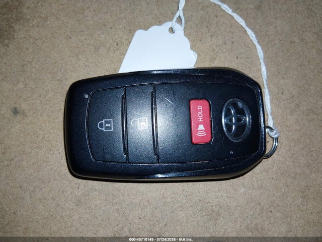7MUBAABG0NV004114 Toyota Corolla Cross Le
