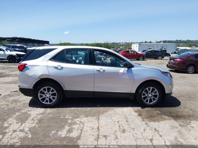 3GNAXHEV0JL130973 Chevrolet EQUINOX LS